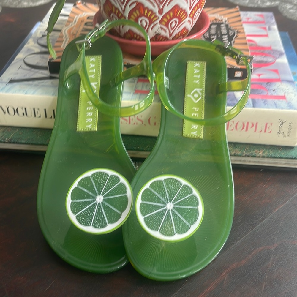 Katy Perry Lime Jelly Sandals 7
